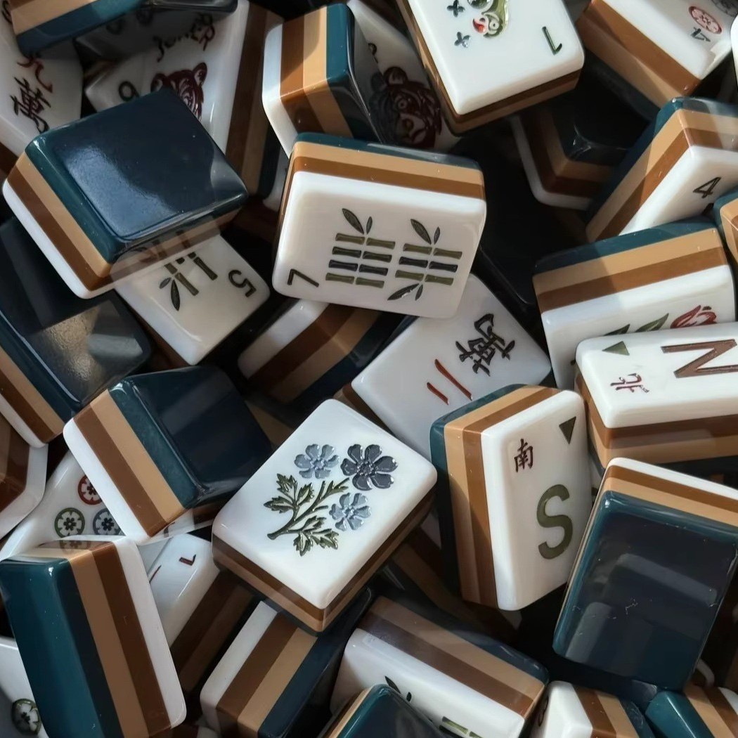 In-stock American-style acrylic mahjong from the factory, four layers, 160 tiles, wholesale American Mahjong Black Bear USA