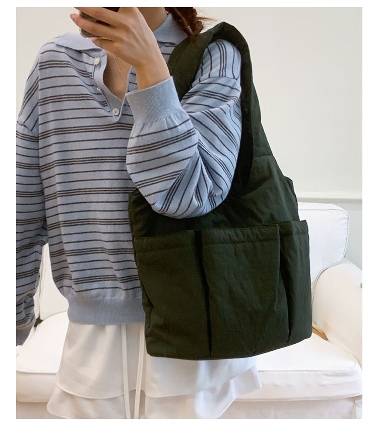 Single-shoulder underarm bag, large-capacity tote bag, versatile nylon fabric bag for women, new pleated multi-pocket commuter handbag undefined