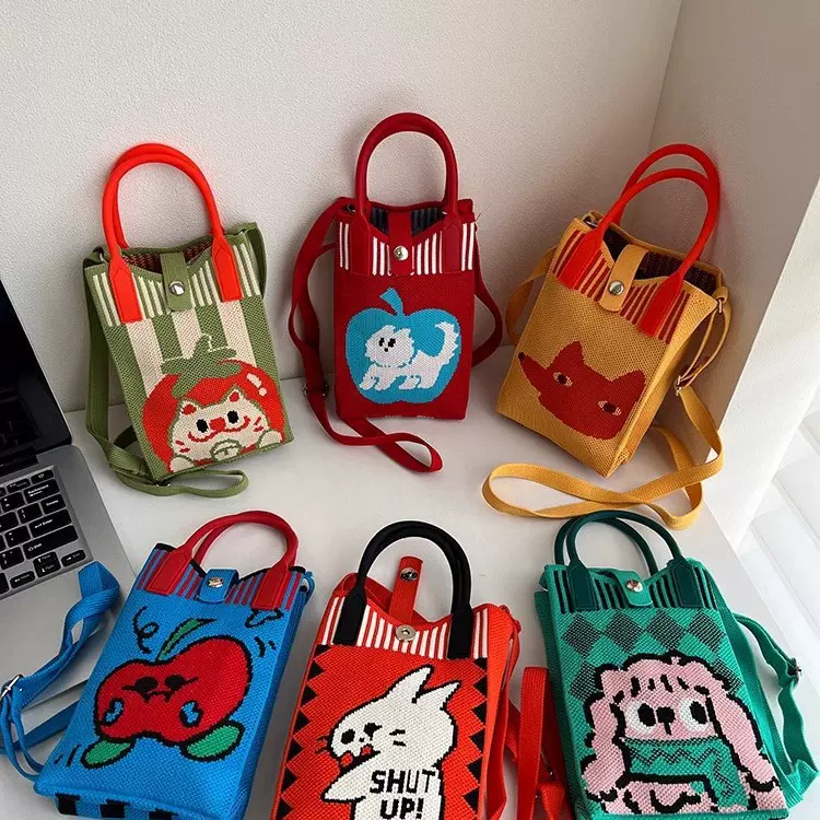 2025可爱卡通针织手机包女韩版百搭单肩包零钱包斜挎手机包潮流