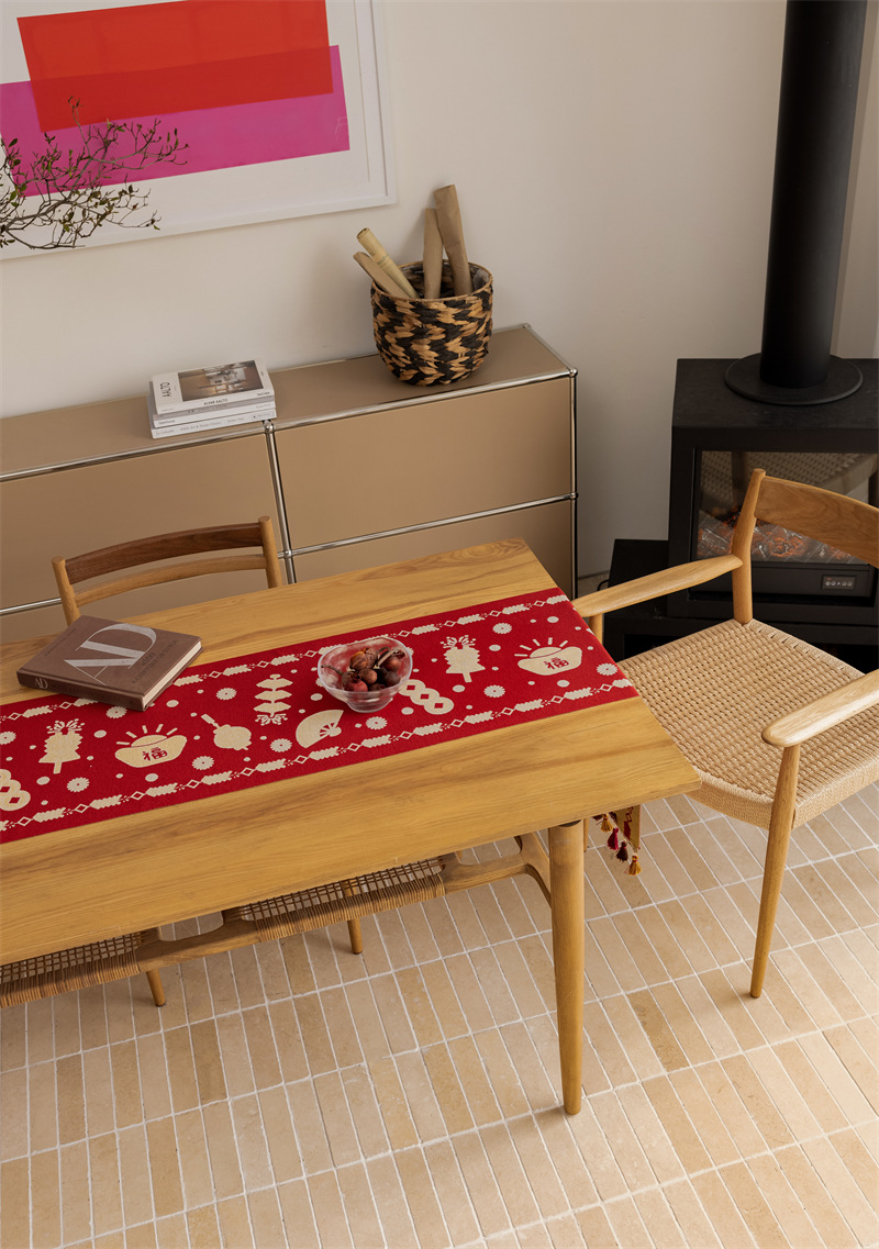Decorative Festive Red Chinese Style Jacquard Table Runner Cover_voghion.com