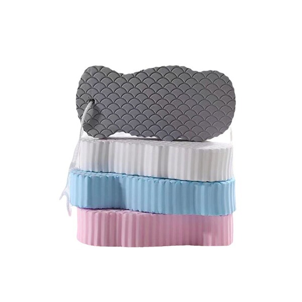Three dimensional bath sponge for bathing