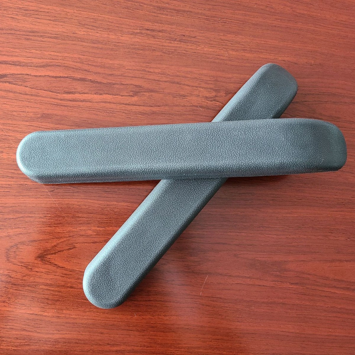 老人座椅PU扶手 自结皮软质防撞包铁件pu发泡坐垫扶手