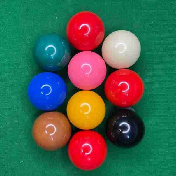 Бильярдный стол в британском стиле, 52 кия для тренировок по снукеру с сильным ударом, доступен для оптовой и розничной продажи аксессуаров, малый размер два.