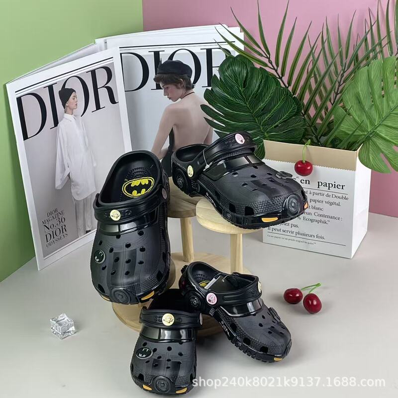 New Cross Transfer Hot Style Classic Children's Croc Shoes 2025 Summer Sandals and Slippers Batman Co-Branded Wholesale