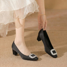 现货2026春新款欧美风方头浅口高跟鞋女工作通勤平底方扣水钻单鞋