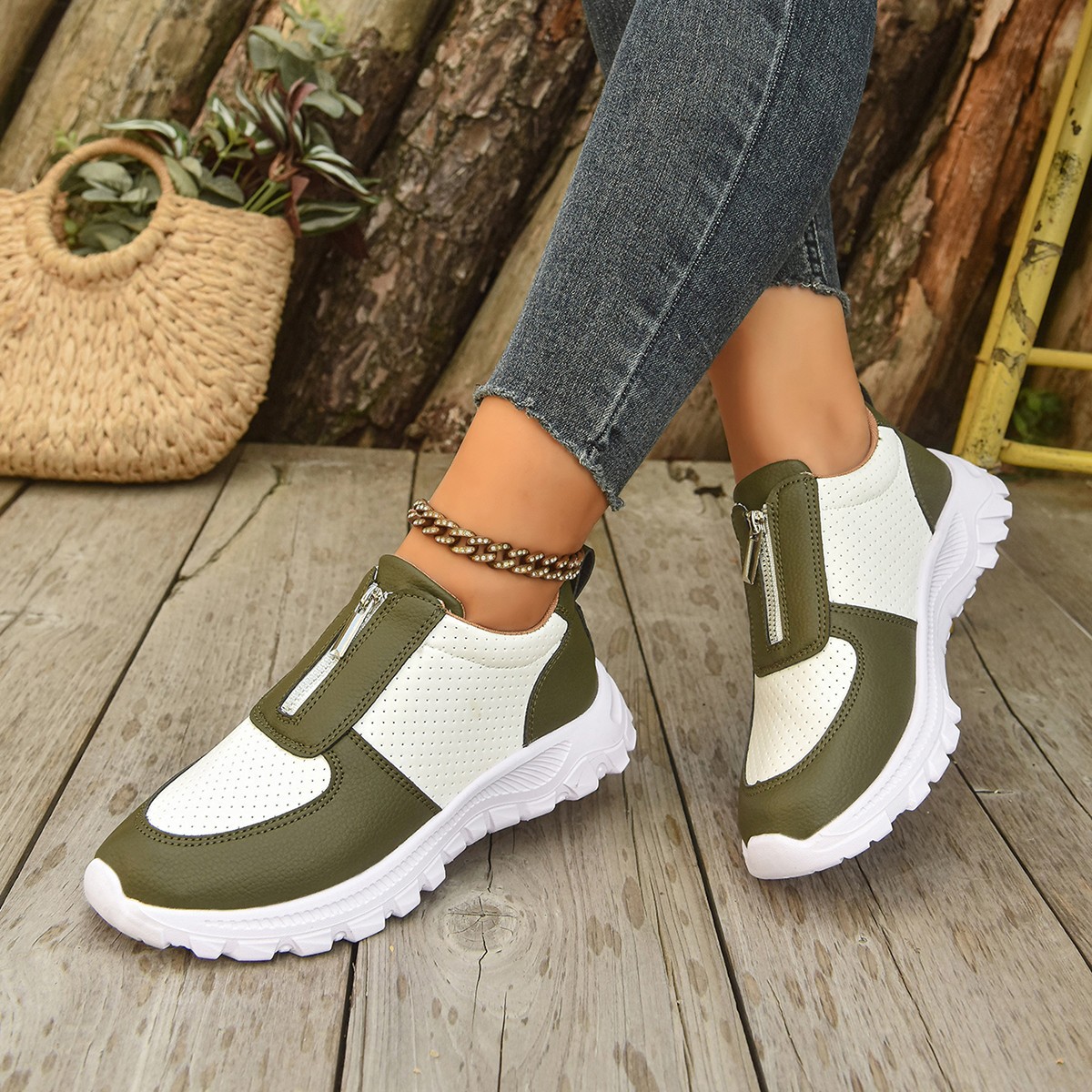 Foreign Trade Large Size Flat Casual Sports Shoes for Women New Fashion Color Matching Front Zipper Slip-On Lazy Shoes