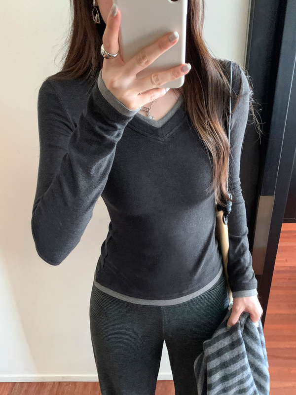 纯欲辣妹拼色假两件T恤女春秋设计感修身显瘦正肩百搭通勤上衣|undefined