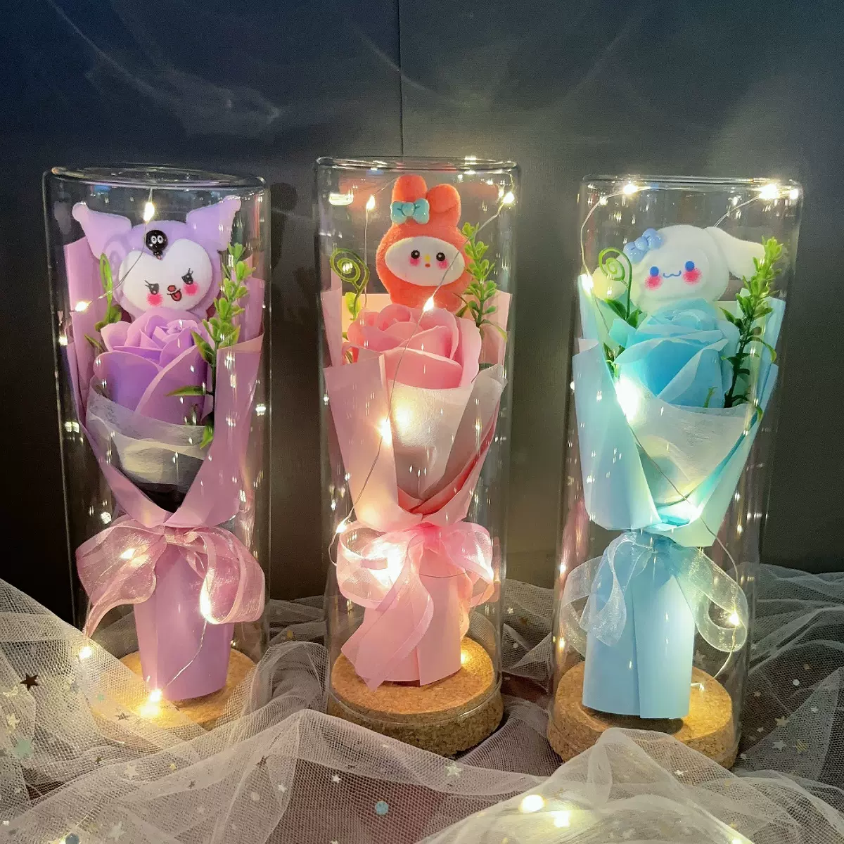 跨境新款三丽鸥情人节玩偶花束玻璃瓶摆件永生香皂花束七夕节礼物