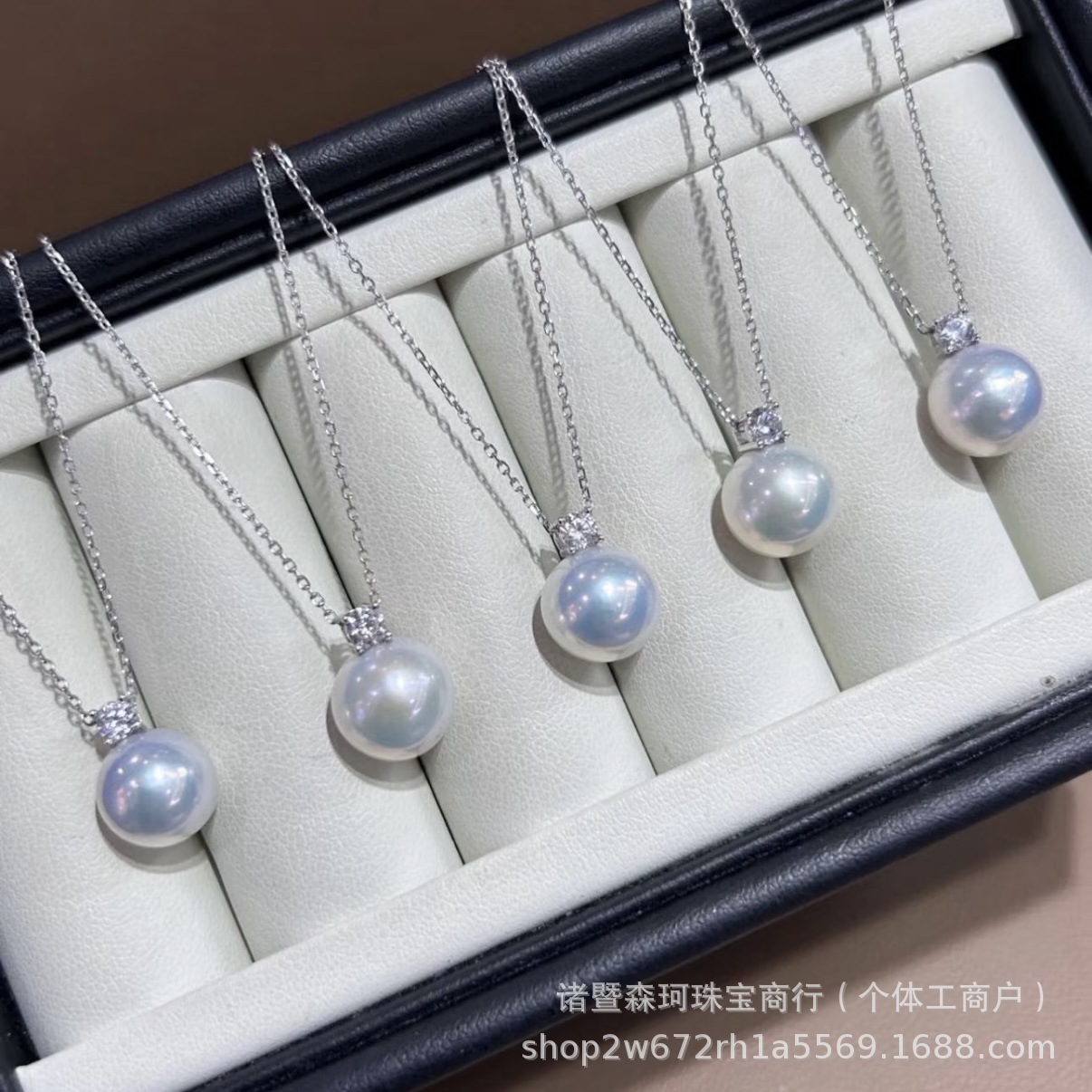 Natural Freshwater Pearl Pendant 9-12mm Princess Style Perfectly Round with Extremely Strong Luster and Basically Flawless Clavicle Chain S925 Sterling Silver