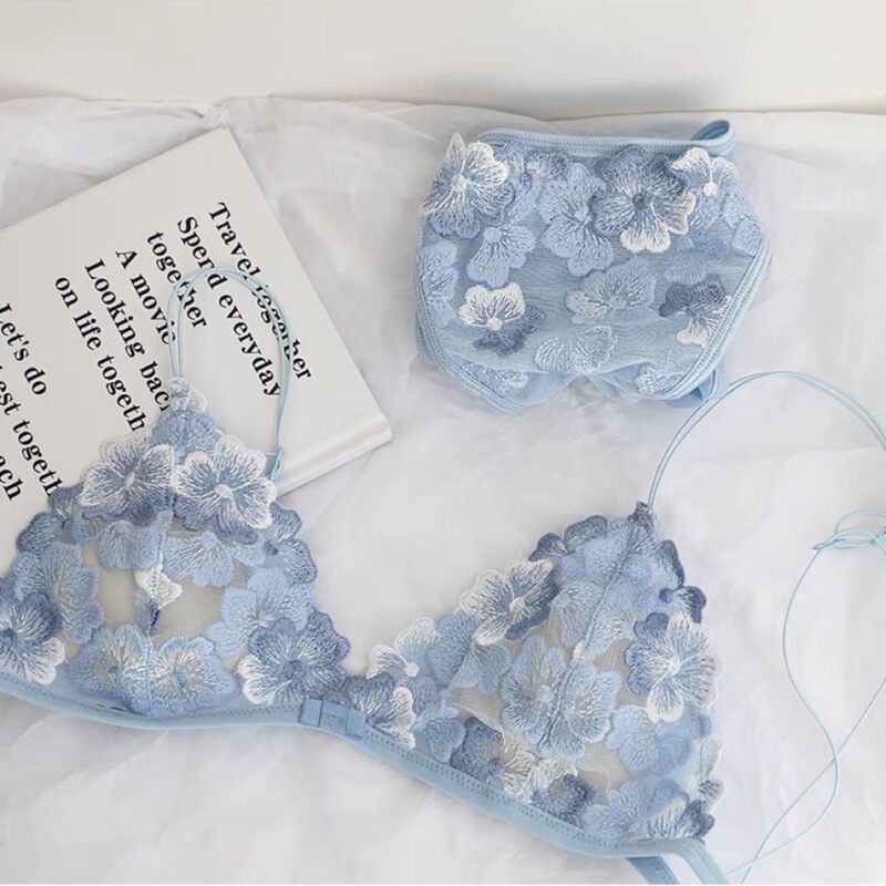 French Style Sexy No-Rings Lace Embroidered Underwear suit Women's Thin Summer Small Chest High-Value Bra suit