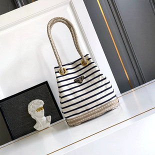 �W�tͬ�����Ʒ�l�y���KˮͰ��������ͨ��Ů�μ�Ҹ�°�1BE082