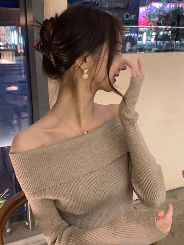 2023 spring and autumn off-shoulder sweater knitted bottoming shirt Women's Chanel style inner wear early spring chic high-grade top