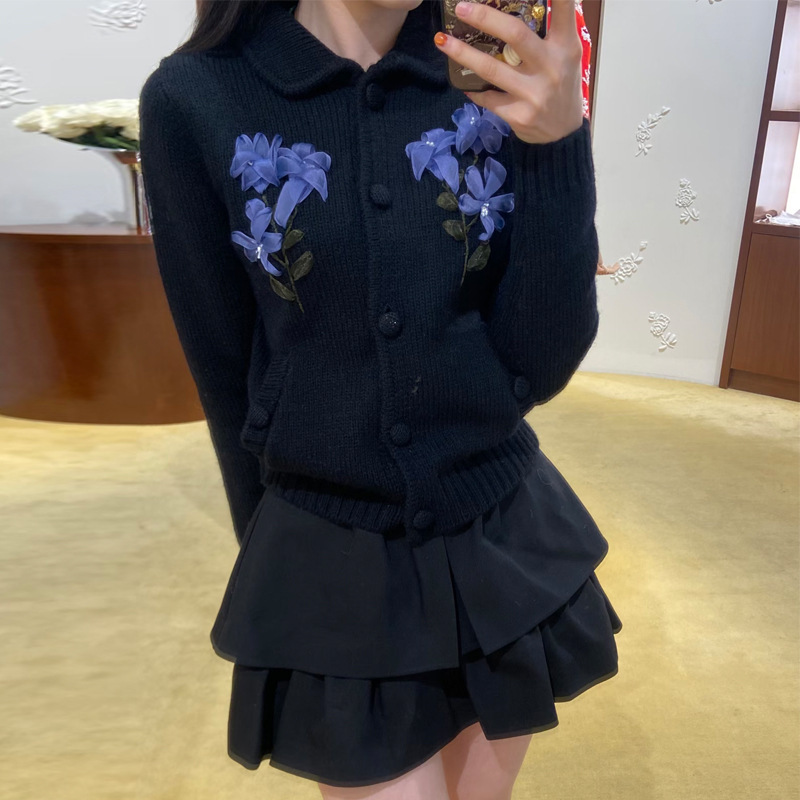 [in Stock] 2025 Lily Ribbon Embroidery Thick Warm Single-Breasted Knitted Cardigan 251275