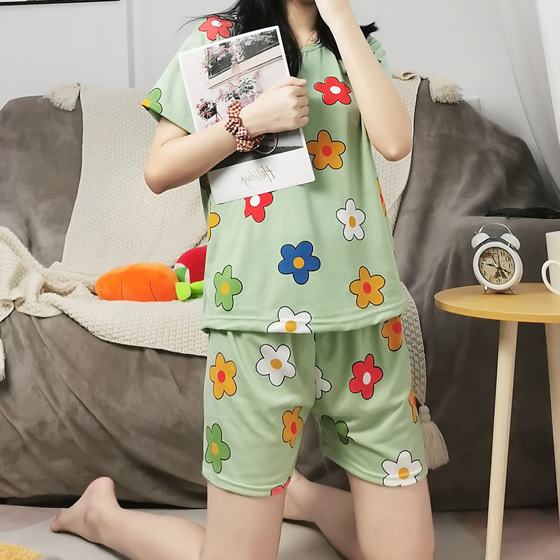 Milk silk 110 thin S green flower short set