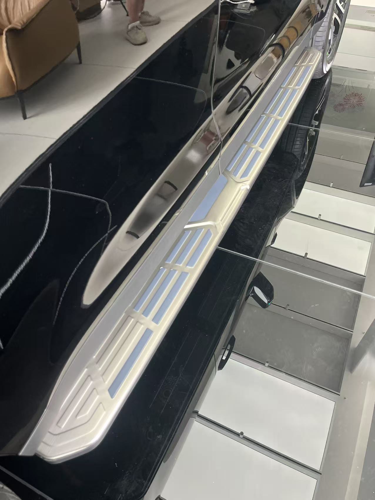Suitable for 26 models of Haval H10: fixed pedals, non-slip pedals, bright trim strips, and ABS inner and outer protective panels