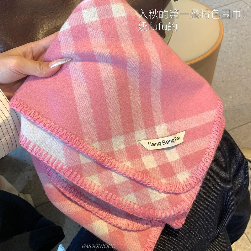 粉白格纹锁边毛绒围巾女新款秋冬季保暖厚高级感百搭披肩外搭围脖|undefined