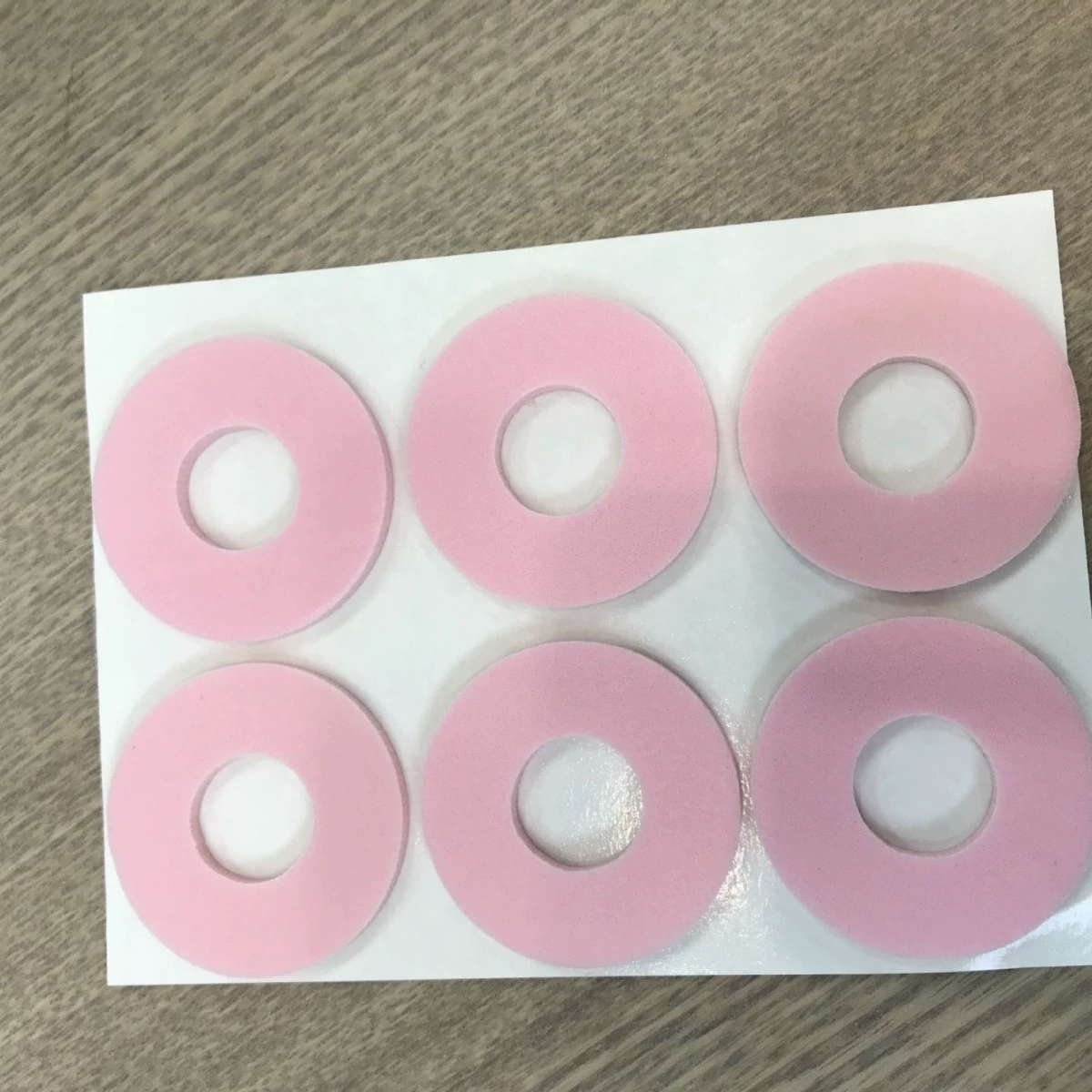 Оптовые пластыри от мозолей и натоптышей от производителя, противоскользящие, обезболивающие, защитные от истираний, самоклеящиеся, для снятия боли, защитные пластыри, полые, круглые, большого размера