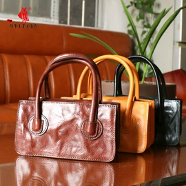 男士斜挎包;女士斜挎包;男士手拿包