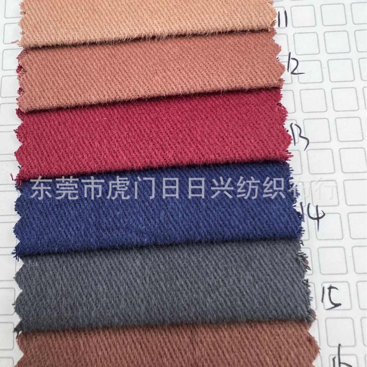 现货供应 中厚斜雪花绒纯棉纱卡短裤外套无弹休闲工装裤子面料