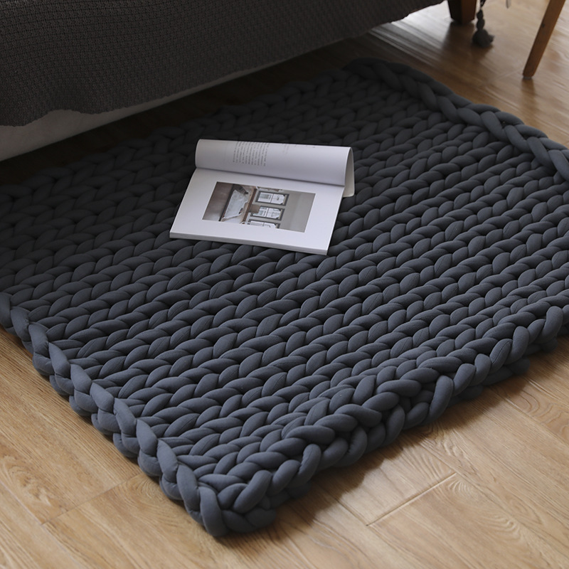 Sofa, knitted duvet for sleep