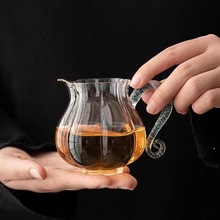 厂家批发高硼硅玻璃分茶器家用功夫茶具多彩把手茶海花朵公道杯