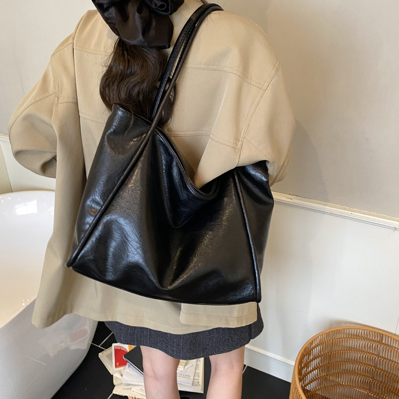 热销女包2025秋冬新款通勤百搭大容量单肩斜挎女包托特包斜挎大包|undefined