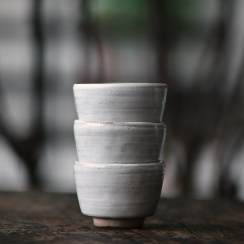 Rosa Kung Fu taza de té de gres juego de té traje grande taza de té grabado Zen hecho a mano cerámica herradura taza