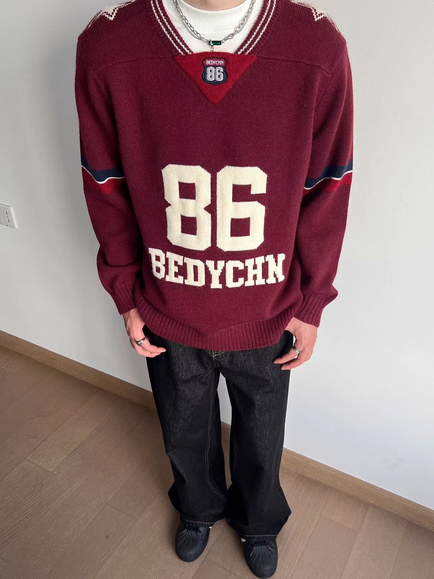 Men's Retro Color Block V-neck Pullover Sweater For Men Navy Red_voghion.com