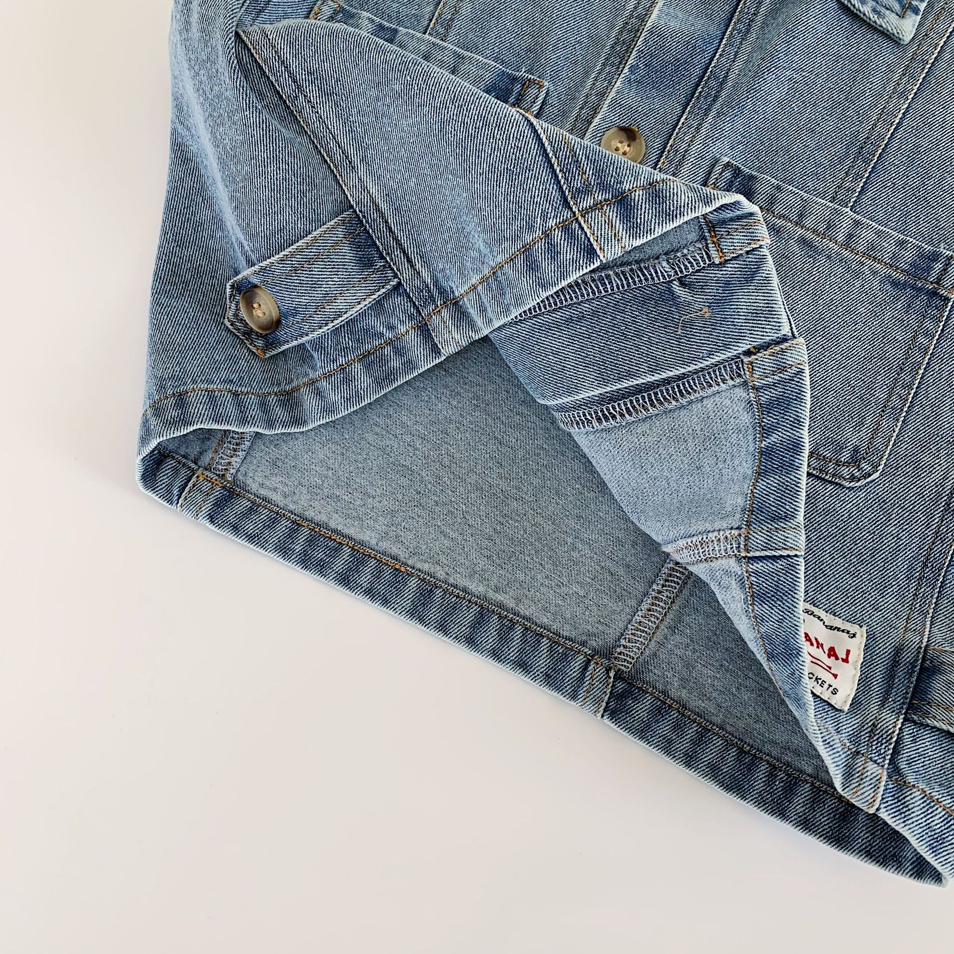 Mai Bao chaleco de niños 2025 nuevo estilo coreano de ropa de otoño para niños vaqueros de estilo masculino y femenino chaleco de bebé ropa infantil al por mayor