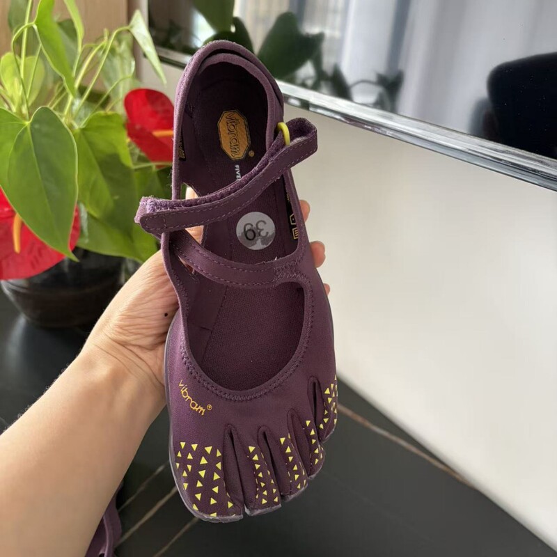 Putian shoe wholesale V-Soul five-finger shoes Pilates indoor fitness Fivefingers yoga dance shoes Putian shoe wholesale V-Soul five-finger shoes Pilates indoor fitness Fivefingers yoga dance shoes