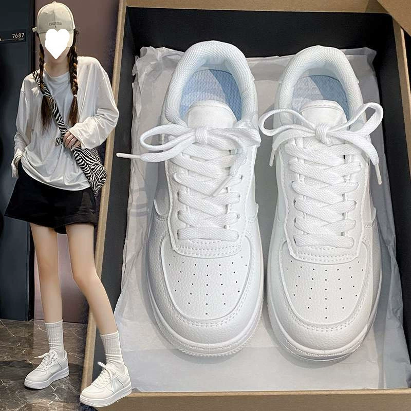 Супермягкие белые туфли для лета с юбками, универсальные студенческие кроссовки в корейском стиле, модные летние туфли для модных женщин.