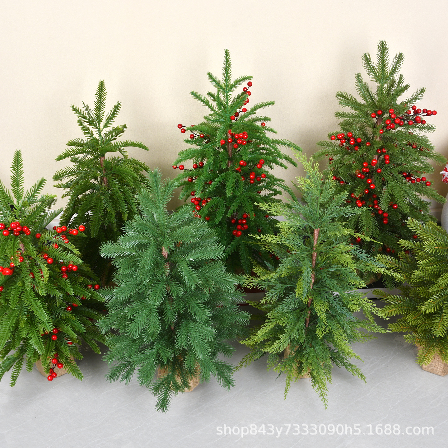 Decoración de Navidad 50 ~ 70cm pequeña decoración de árbol de Navidad PE decoración de escritorio diseño de escenario de árbol de mangá