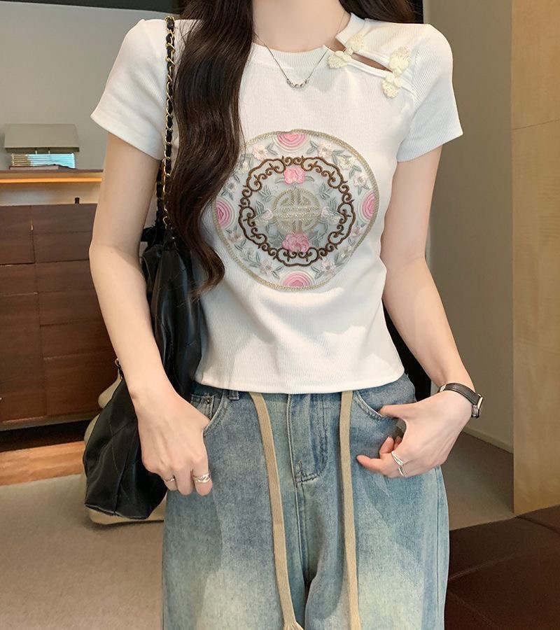 Nova kitajska majica s kratkimi rokavi in ​​vezenino qipao za ženske poleti 2024, nov sladko-začinjen dekliški oprijet kroj in_voghion.com