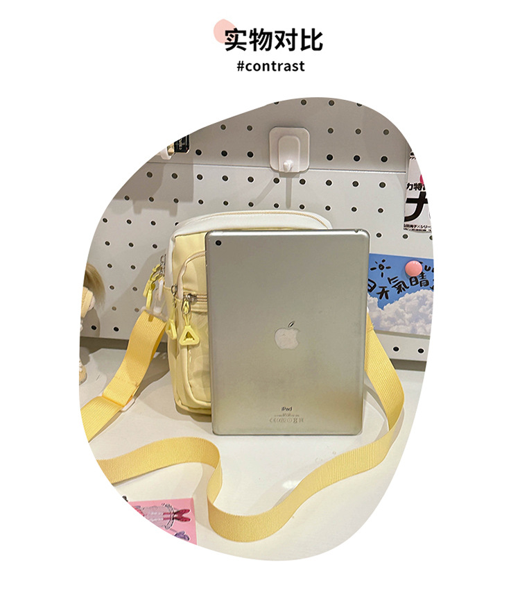 New transparent pain bag, ins small bag, crossbody bag, girl's small crossbody bag, trendy student backpack, comic exhibition transparent mobile phone bag Application Scenario