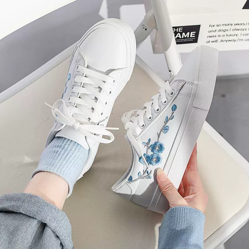 Белые туфли в старинном стиле, женская обувь 2021, весна и осень, новые тонкие универсальные элегантные туфли ханьфу с вышивкой, старинные белые туфли с кожаной поверхностью