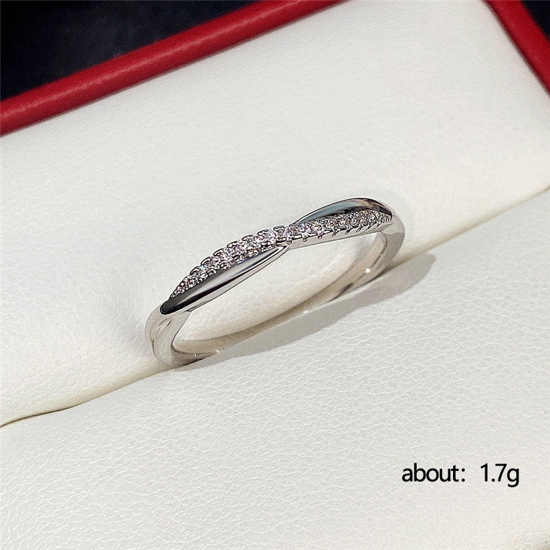 Fashion New Full Circle Full Inlaid Zircon Platinum Plated Copper Ring display picture 4