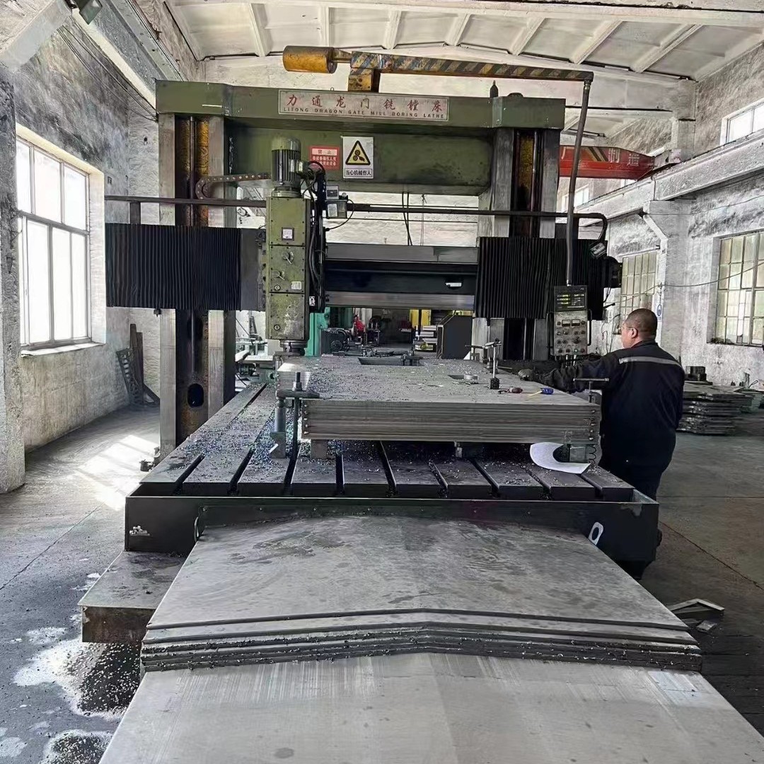 出售二手力通LTX-4025龙门镗铣床加工长度4米五轴数显