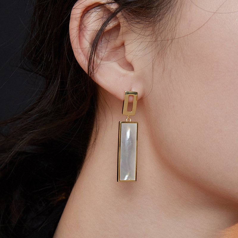 9g Weight Resin Inlay Material Drop Earrings, Ear Cuffs Classification 1 Pair Quantity Holiday, Daily Occasion Alloy Material Geometric Pattern Women's Gender Elegant, Simple Style Style 1 Pair Elegant Simple Style Geometric Alloy Resin Drop Earrings Ear Cuffs 4