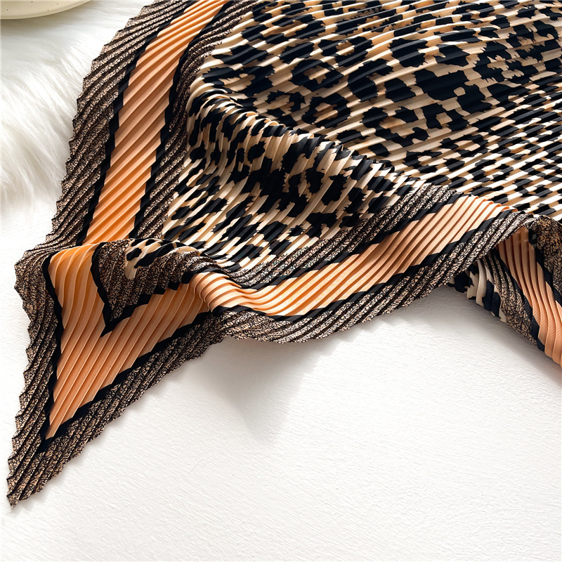 Leopard Printed Square Scarf For Women Trendy Fashion Accessory_voghion.com
