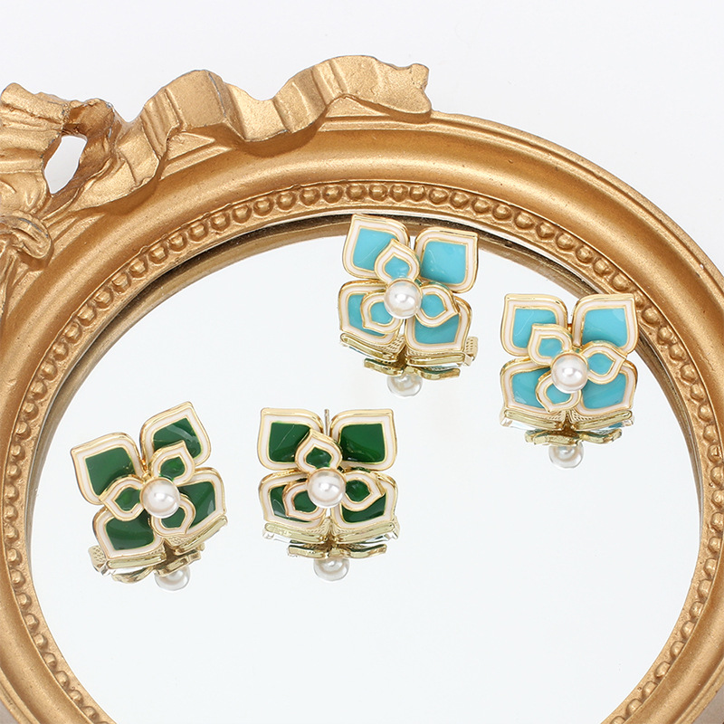 6g Weight Earrings Classification Wedding, Travel Occasion Flower Pattern Women'S Gender Green, Blue, Black Color Wholesale Jewelry Retro Flower Pearl Stud Earrings Nihaojewelry 1