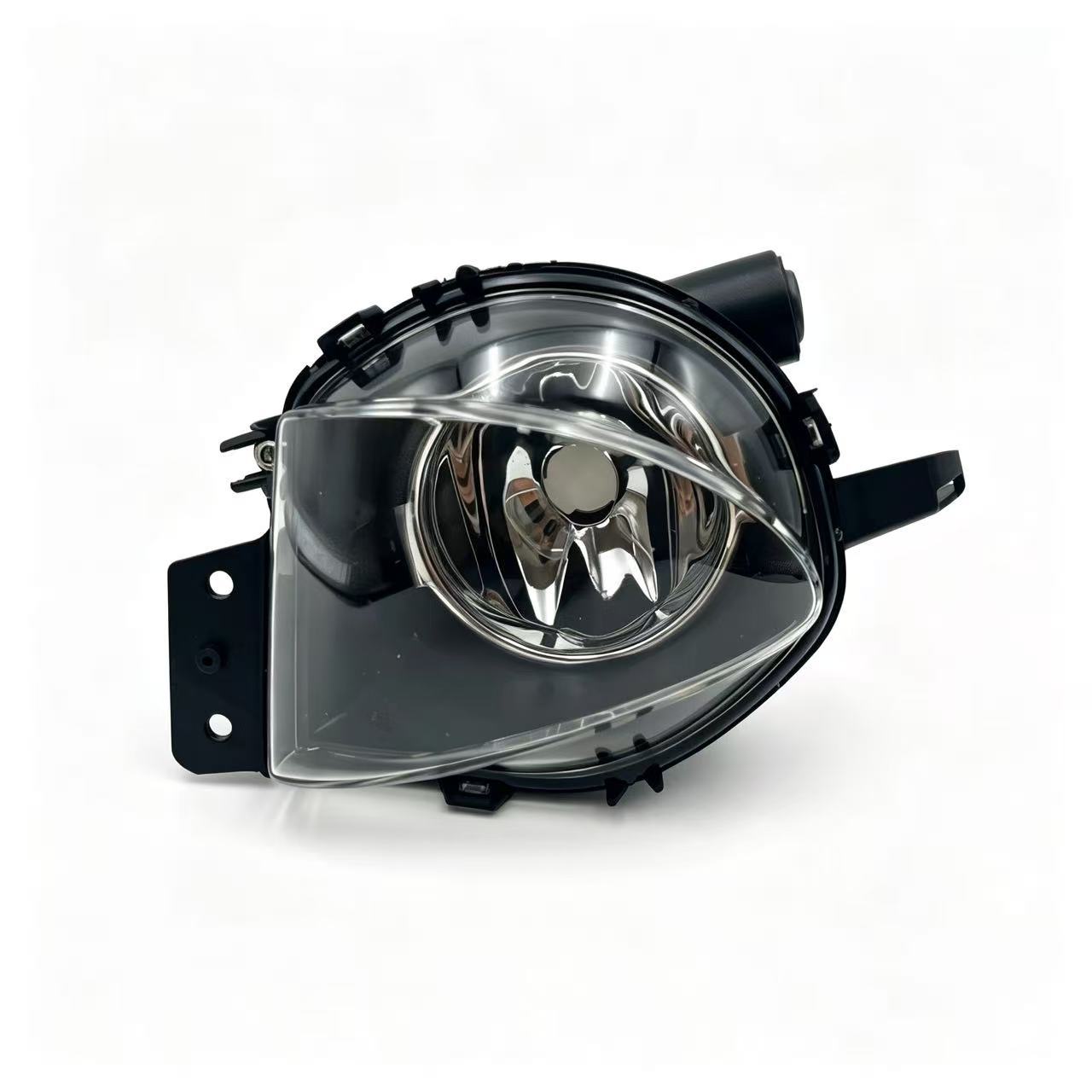 Front fog lights are suitable for the 2006-2008 BMW 3 Series E90, part numbers 63176948373 and 63176948374