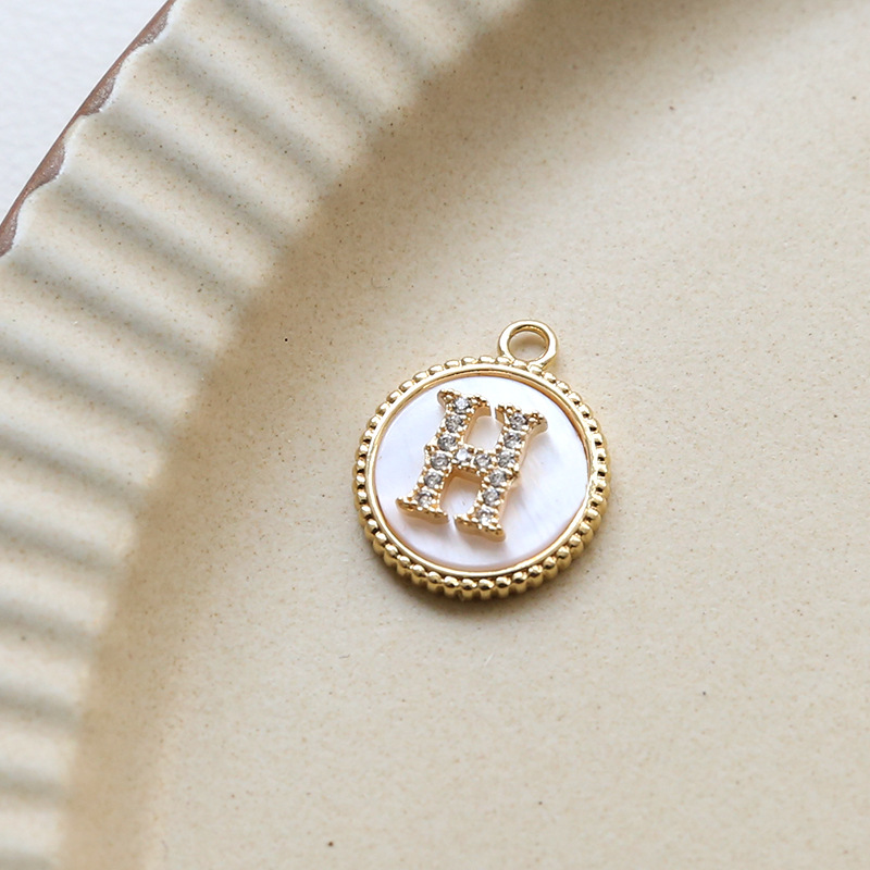 3g Weight Shell, Zircon Inlay Material Charms, Jewelry Accessories Classification 1 Piece Quantity Copper Material Round, Letter Pattern Plating, Inlay Design Simple Style Style 1 Piece Copper Shell Zircon Round Letter 14