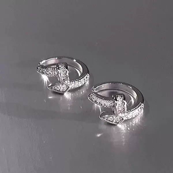 Nail without ear hole ear bone clip European and American retro new fashion light luxury design sweet cool wind ear clip wholesale
