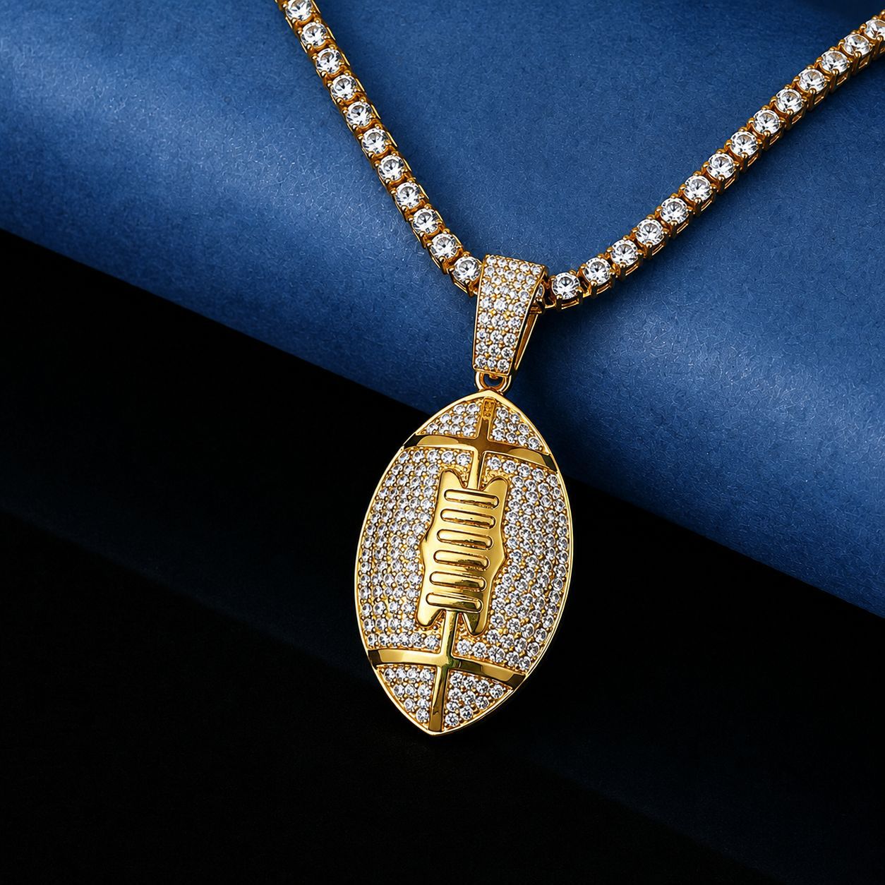 Nueva super bowl original rugby hip hop viento colgante cadena de diamantes joyería de aleación chapada en oro popular europea y americana
