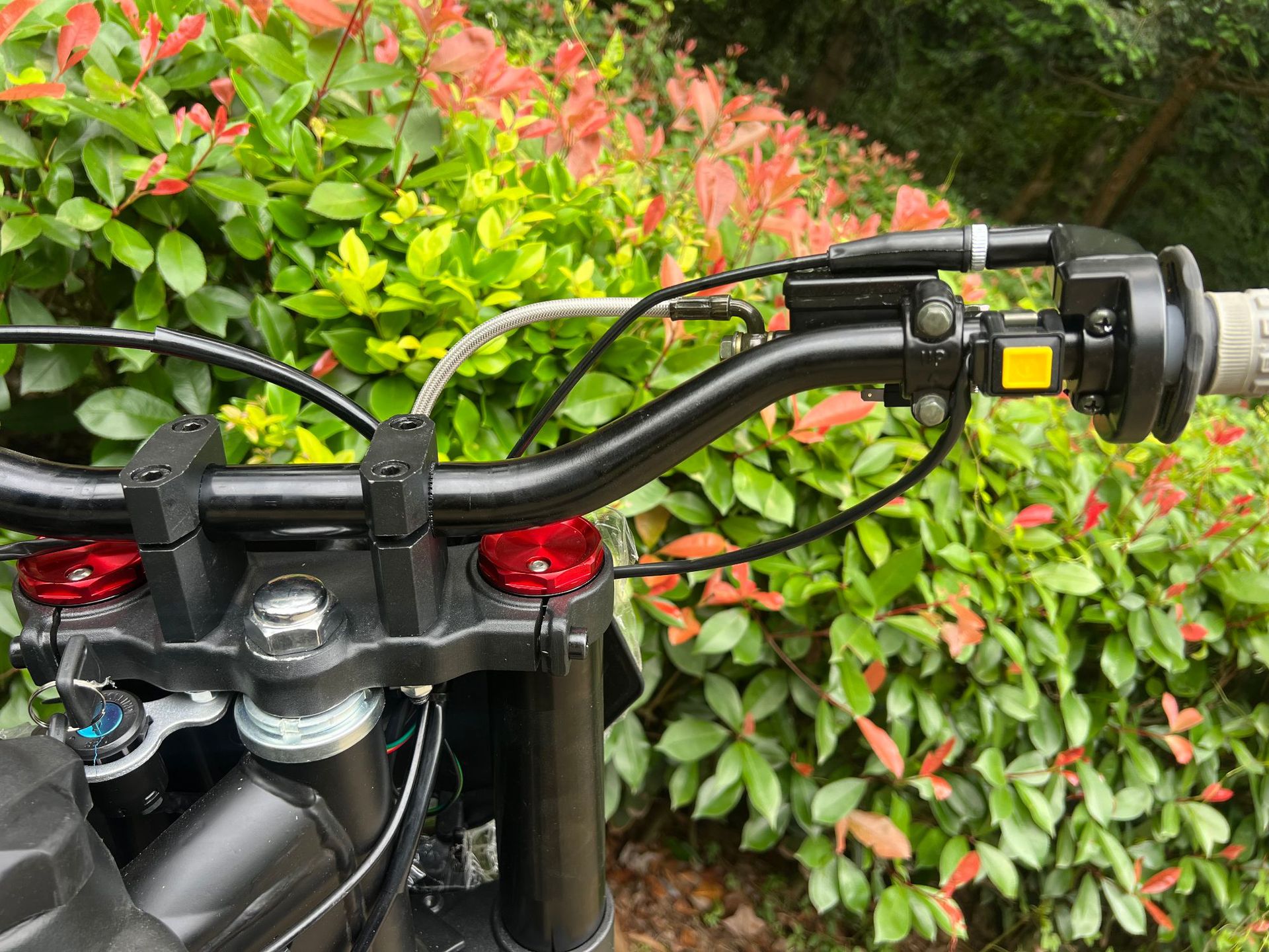 Adult Two-Wheeled Off-Road Motorcycle Fuel Motorcycle Mountain Off-Road Desert Motorcycle Beach Vehicle All-Terrain Vehicle