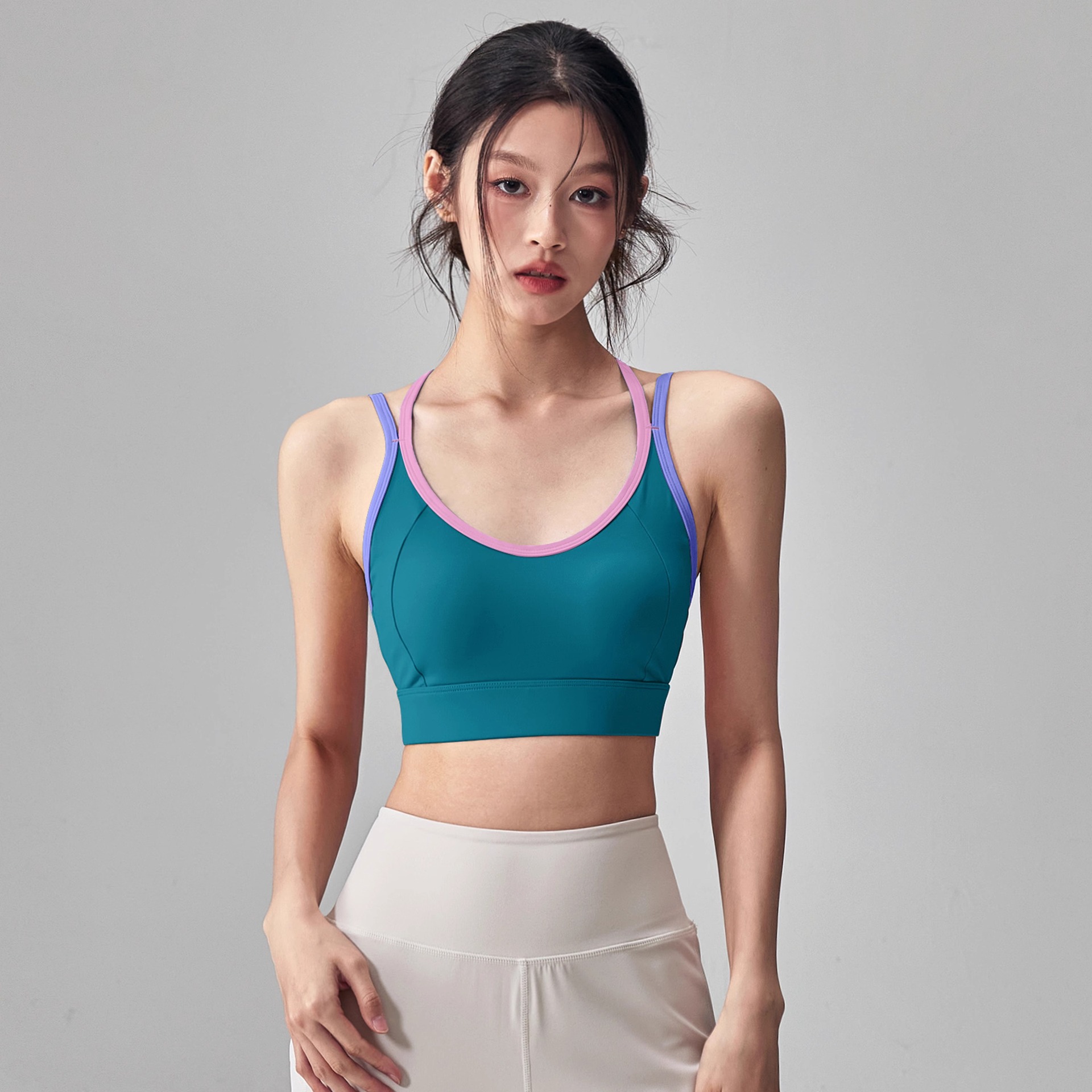 国境を越えた新しいスポーツブラ、耐衝撃ランニングヨガベスト、プッシュアップ一体型プロピラティスブラ