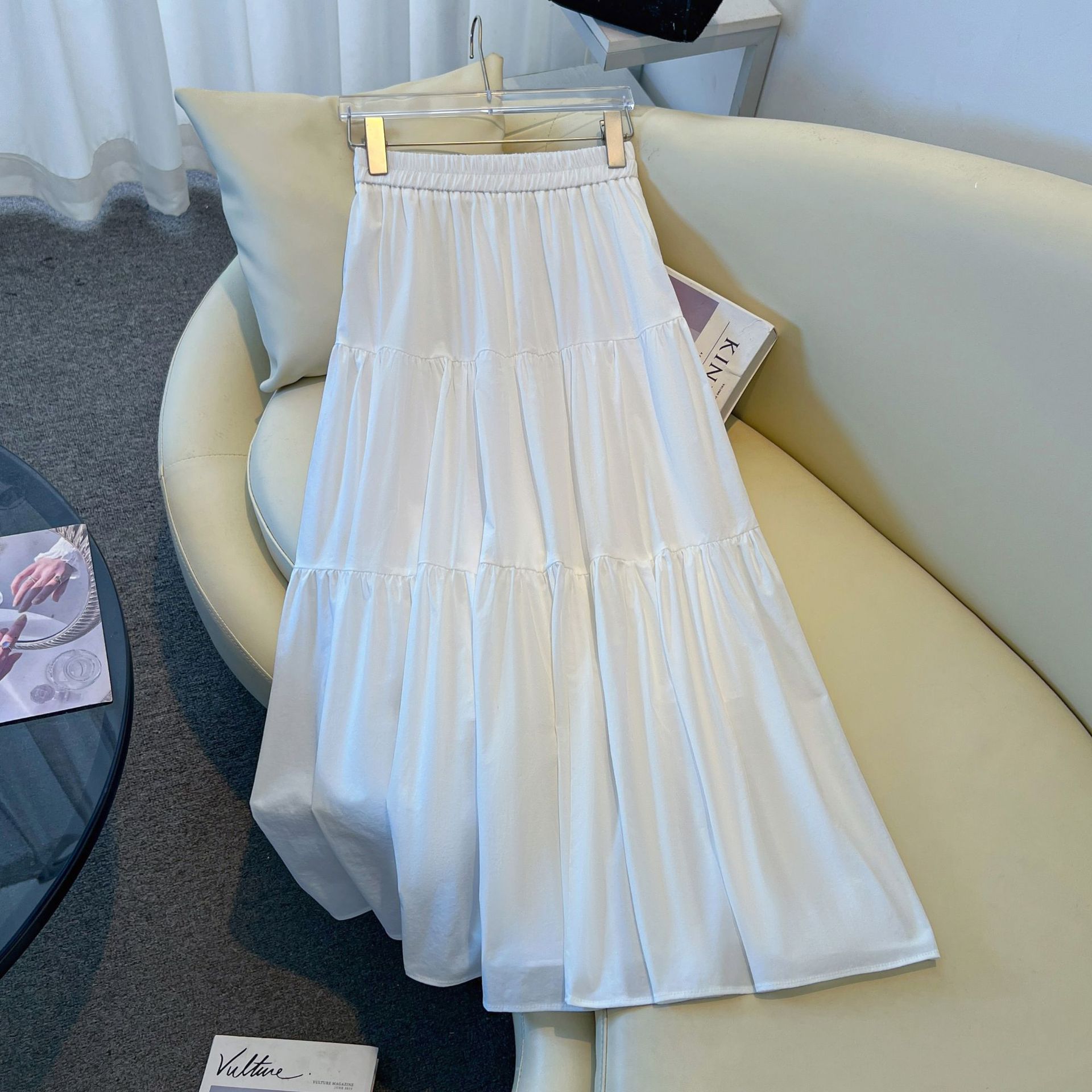 White high-waisted slimming long skirt in a gentle style, 2026 new model, petite cake skirt, long A-line skirt