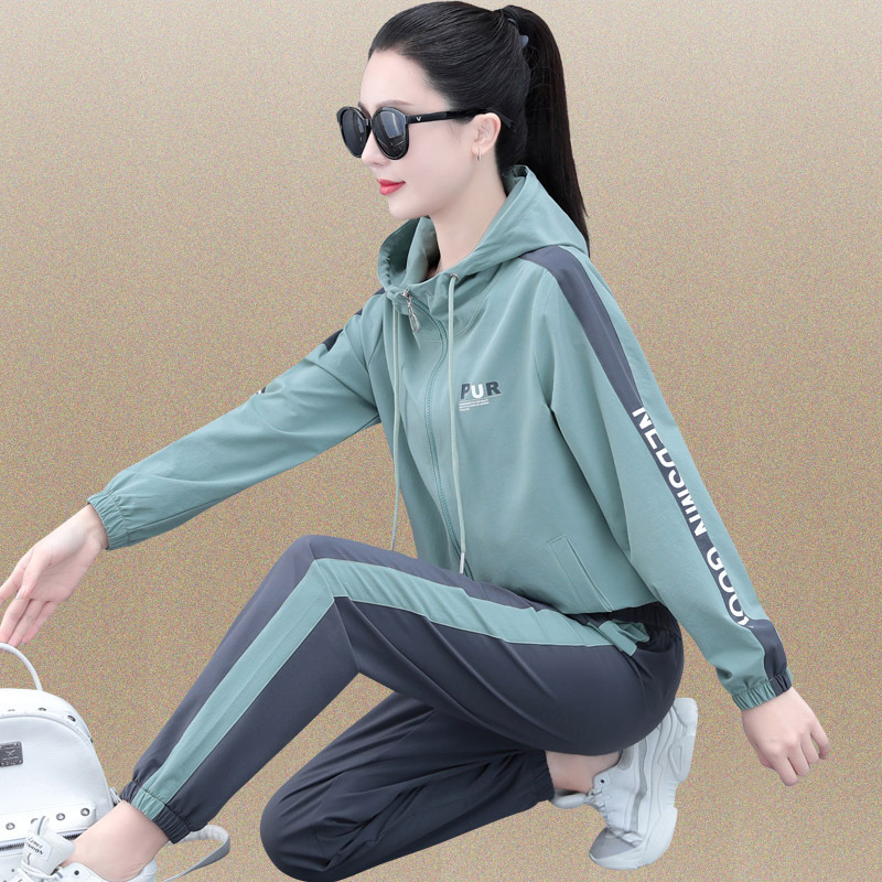Sports Suit for Women, Spring and Autumn 2026 New Fashion Versatile Hoodie, Loose-Fitting Running Outfit, Casual Two-Piece Set, Trendy Sports Suit for Women, Spring and Autumn 2026 New Fashion Versatile Hoodie, Loose-Fitting Running Outfit, Casual Two-Piece Set, Trendy