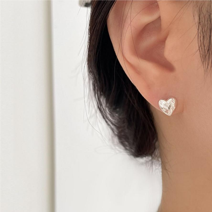 3g Weight 925 Sterling Silver Ear Needle Material Ear Studs Classification 1 Pair Quantity Holiday, Daily Occasion 925 Sterling Silver Material Heart Shape Pattern Women's Gender Plating Design Simple Style, Classic Style Style 1 Pair 925 Sterling Silver Heart Shape Ear Studs 6