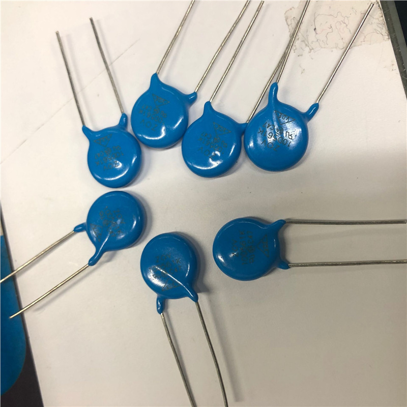 压敏电阻 10D561K 10D-561K 560V 精度±10% 压敏电阻